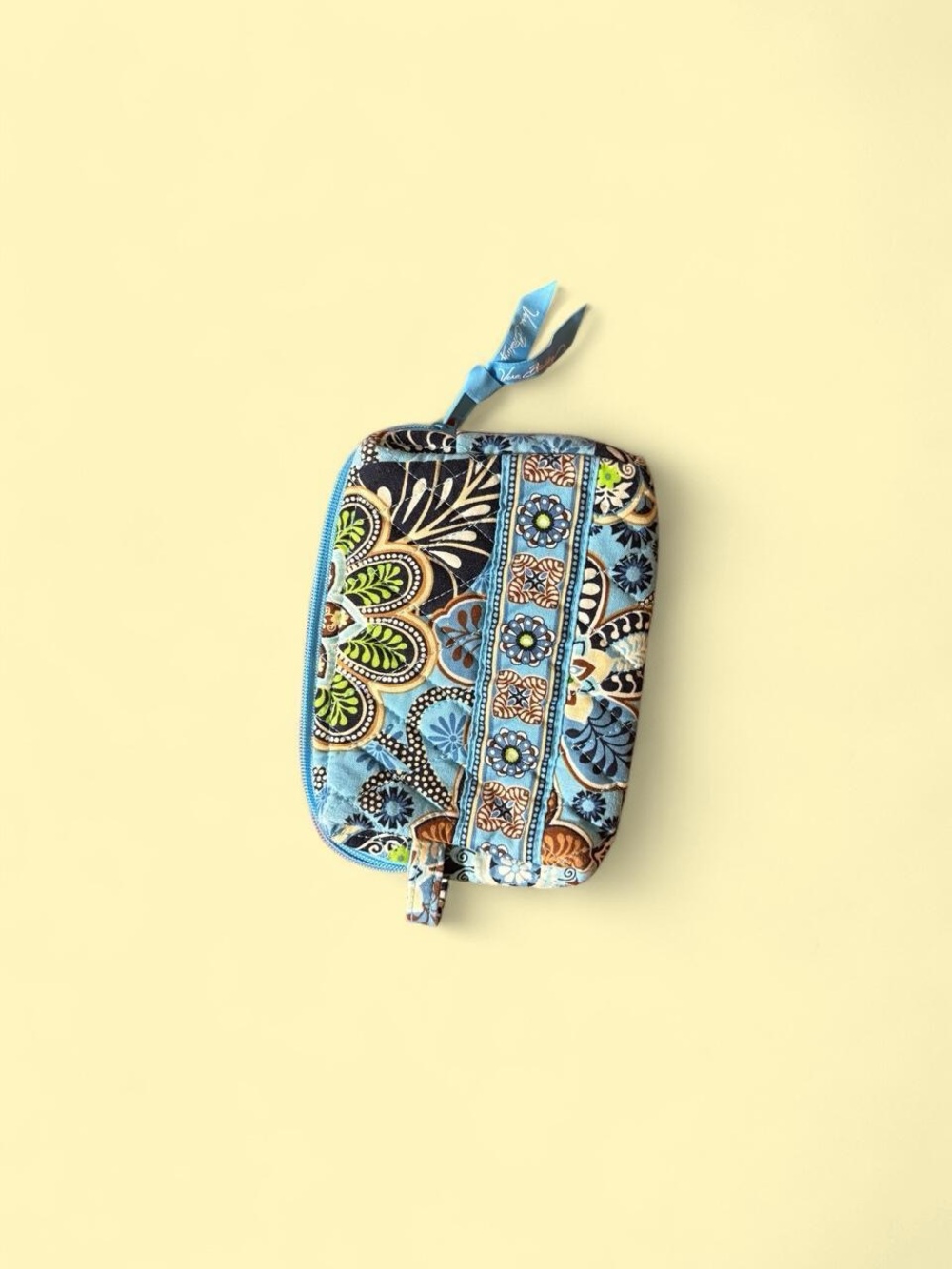 Vera Bradley like new make up bag